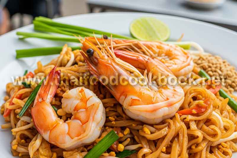 Vegetarian Pad Thai with Homemade Sauce