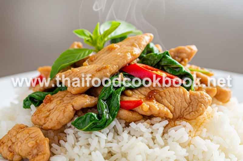 เคล็ดลับทำผัดกะเพราให้หอมแบบร้านอาหาร 5 ดาว พร้อมสูตรและวิธีทำอย่างละเอียด