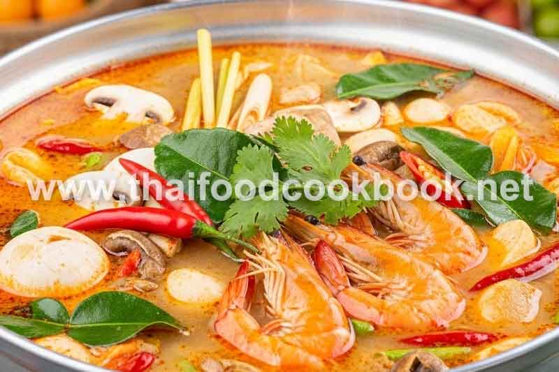 เมนูอร่อยสำหรับวันหยุดที่บ้านกับครอบครัว ครอบครัวได้กินของอร่อยพร้อมกัน