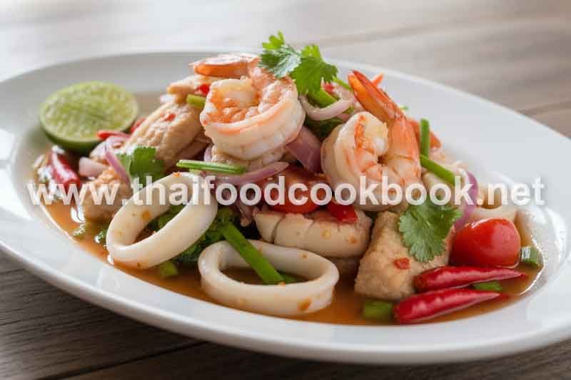 วิธีทำยำรวมทะเลแซ่บจัดจ้าน กินกับครอบครัวยิ่งฟิน