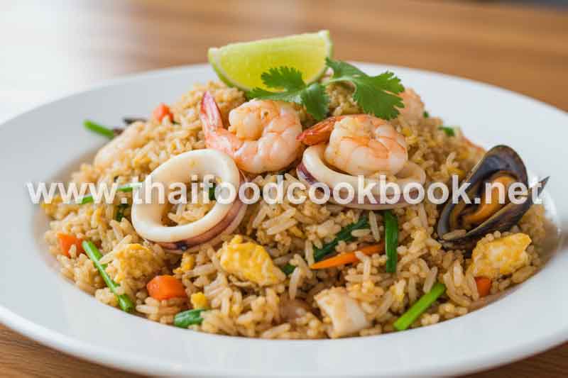 แจกสูตรวิธีทำข้าวผัดทะเลหอมกระทะ อร่อยทุกคำ