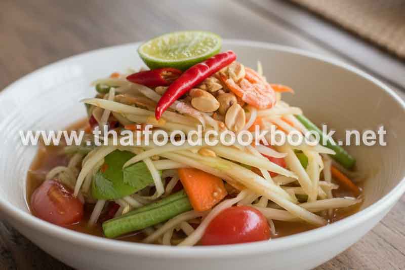 How to Make Spicy Thai Papaya Salad Som Tum Like a Local
