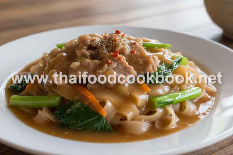 Thai-Pork-Gravy-Noodles-Rad-Na-Recipe-That-Tastes-Like-a-Restaurant