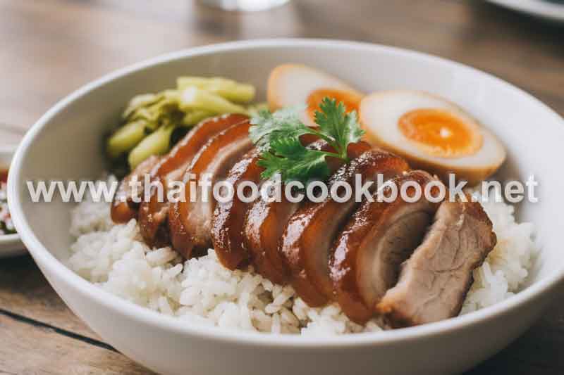 รวม 10 เมนูสตรีทฟู้ดไทยยอดนิยม อร่อย ราคาถูก และหากินง่าย